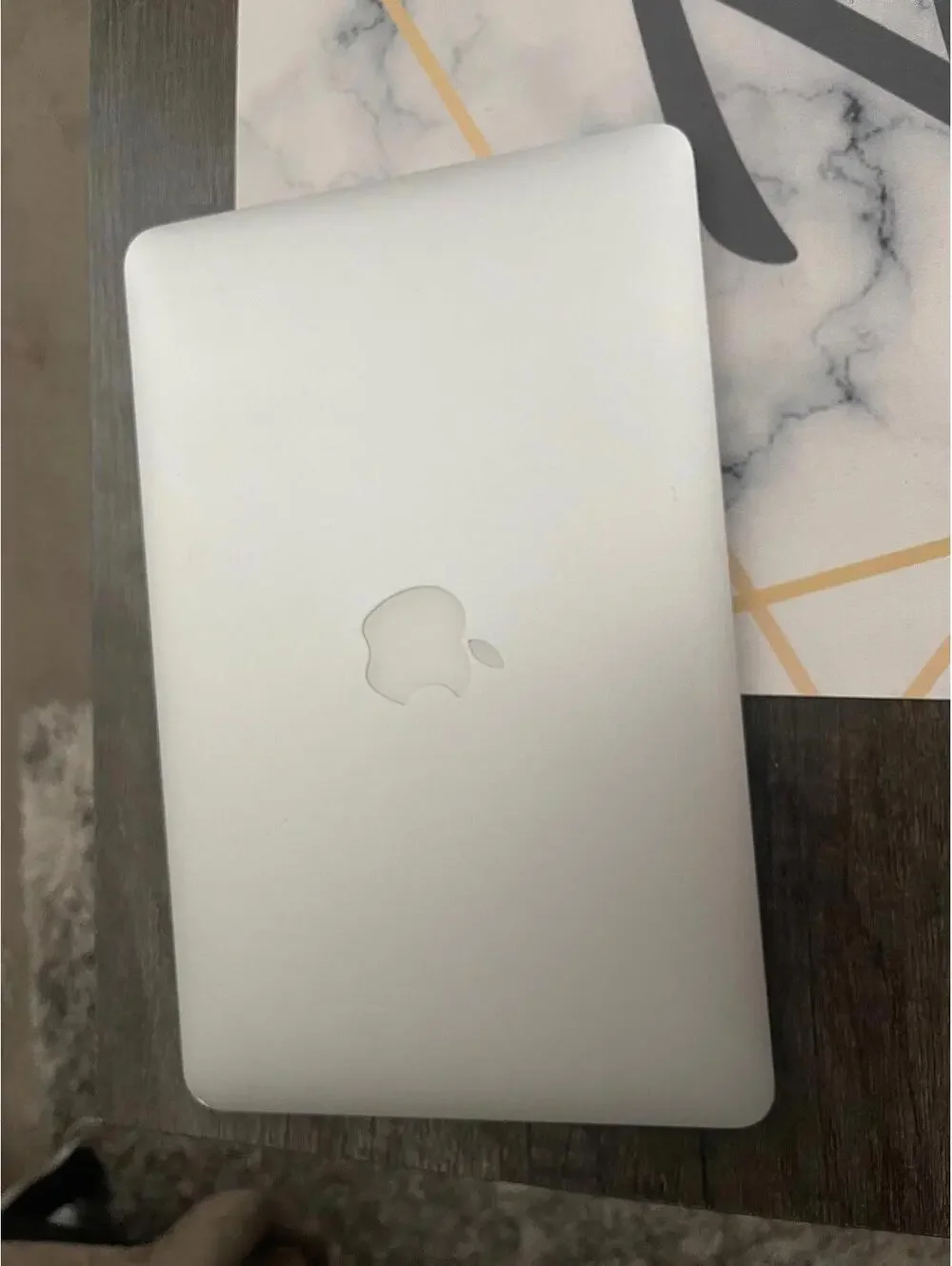 MacBook Air Apple Computer i5-5240U A1465 EMC 2924 4GB RAM Laptop & BOX